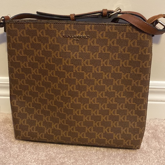 Karl Lagerfeld Crossbody and wallet. - Picture 2 of 8